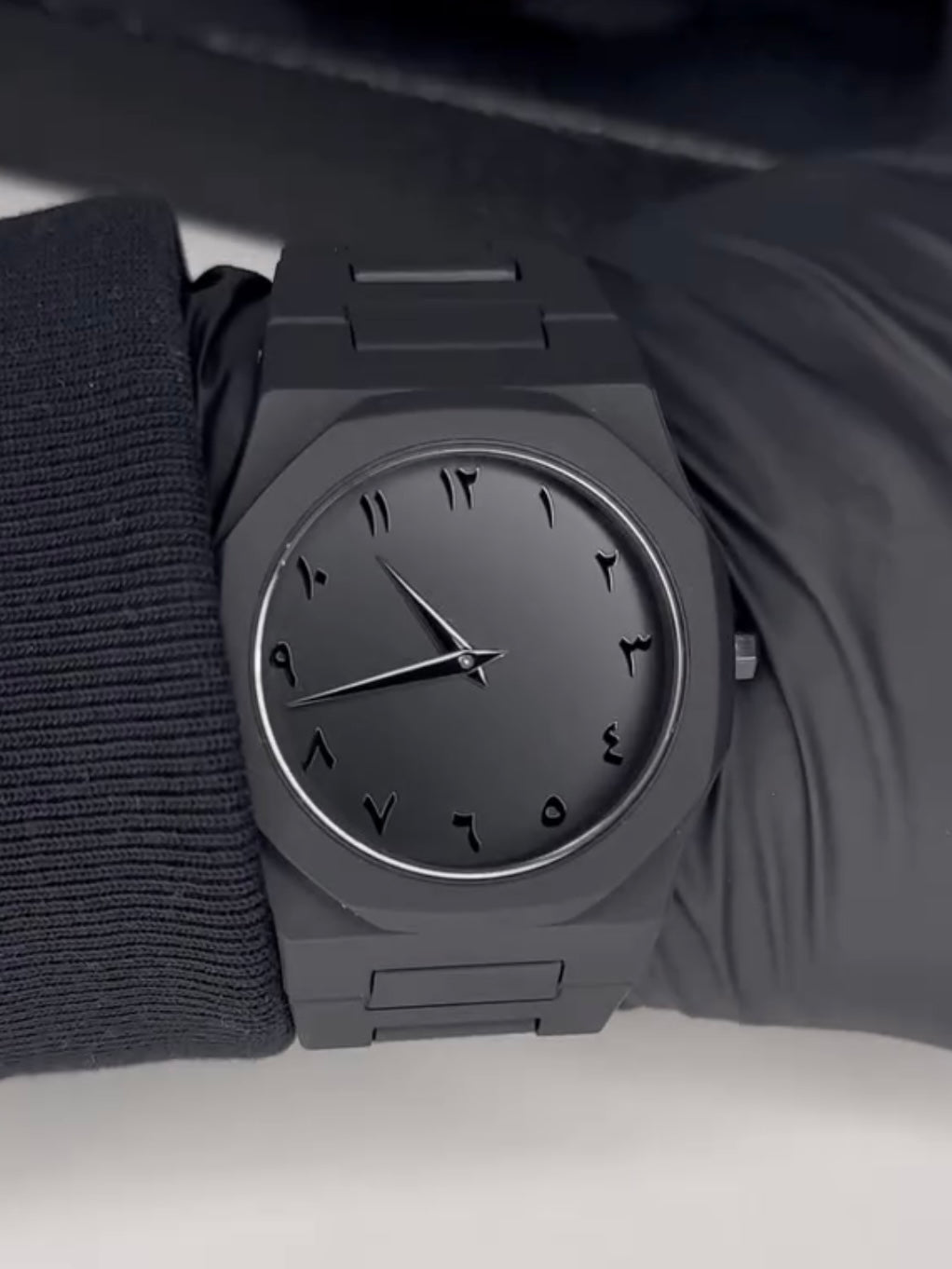 Full BLACK AURA Quartz Watch – Lightweight Design And Premium Quality